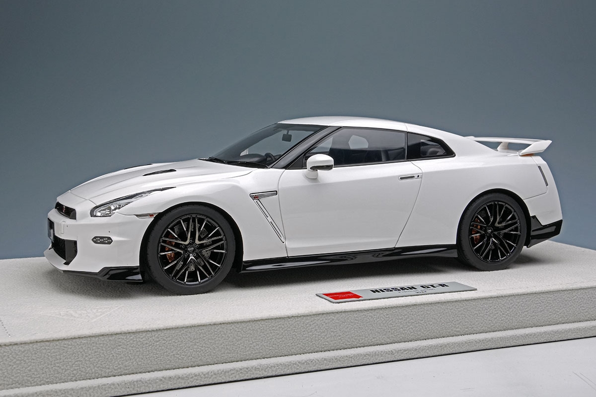 Photo1: **Preorder** EIDOLON EML083B 1/18 Nissan GT-R Premium edition 2024 Brilliant White Pearl